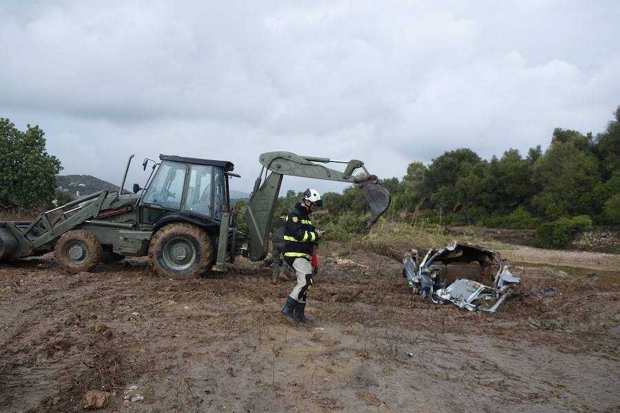 Los efectivos de la UME colaboran en las tareas de recuperación de las zonas afectadas por las inundaciones de Mallorca