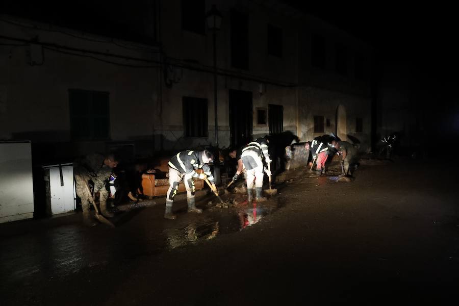 Los efectivos de la UME colaboran en las tareas de recuperación de las zonas afectadas por las inundaciones de Mallorca