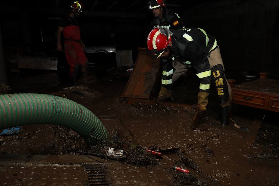 Los efectivos de la UME colaboran en las tareas de recuperación de las zonas afectadas por las inundaciones de Mallorca