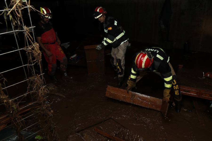 Los efectivos de la UME colaboran en las tareas de recuperación de las zonas afectadas por las inundaciones de Mallorca