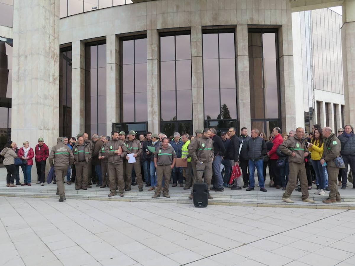 Fotos: Concentración de agentes forestales en León