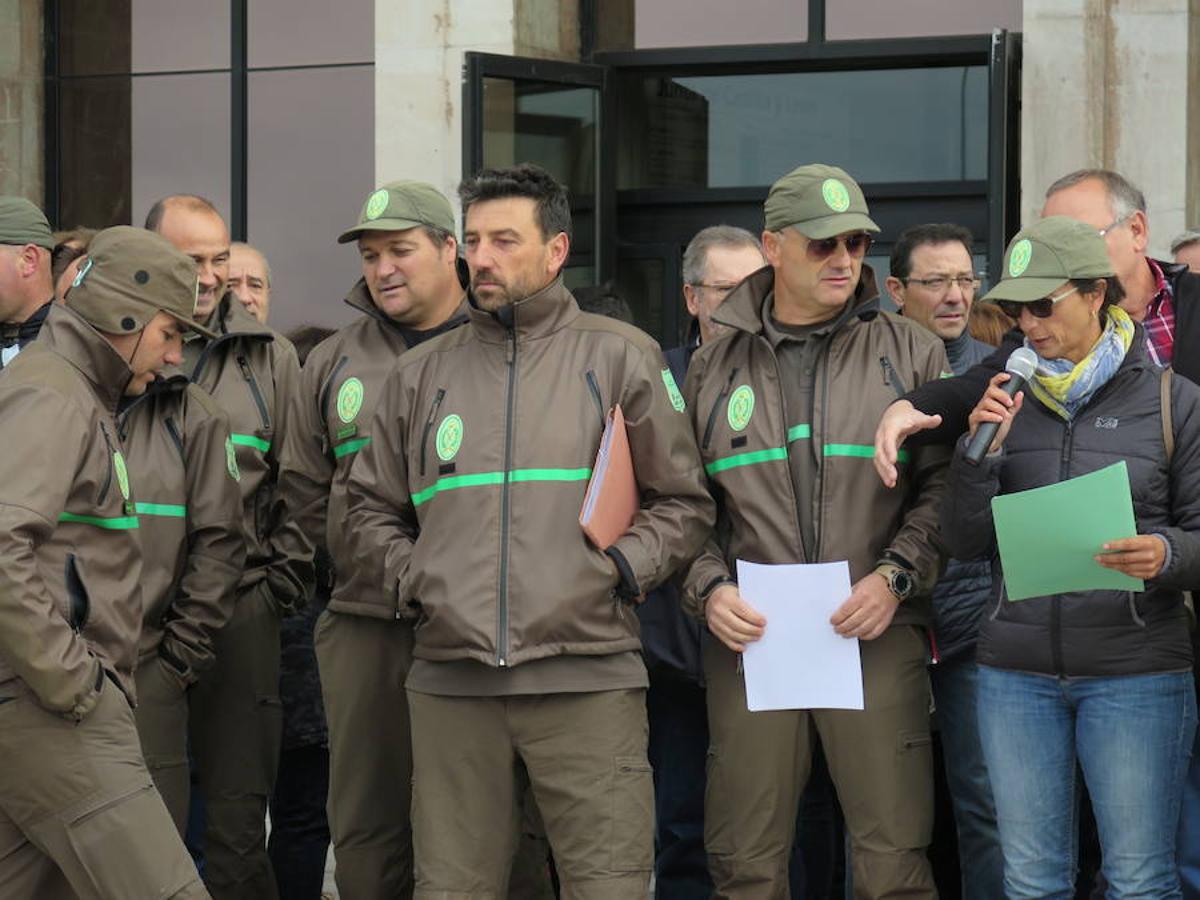 Fotos: Concentración de agentes forestales en León