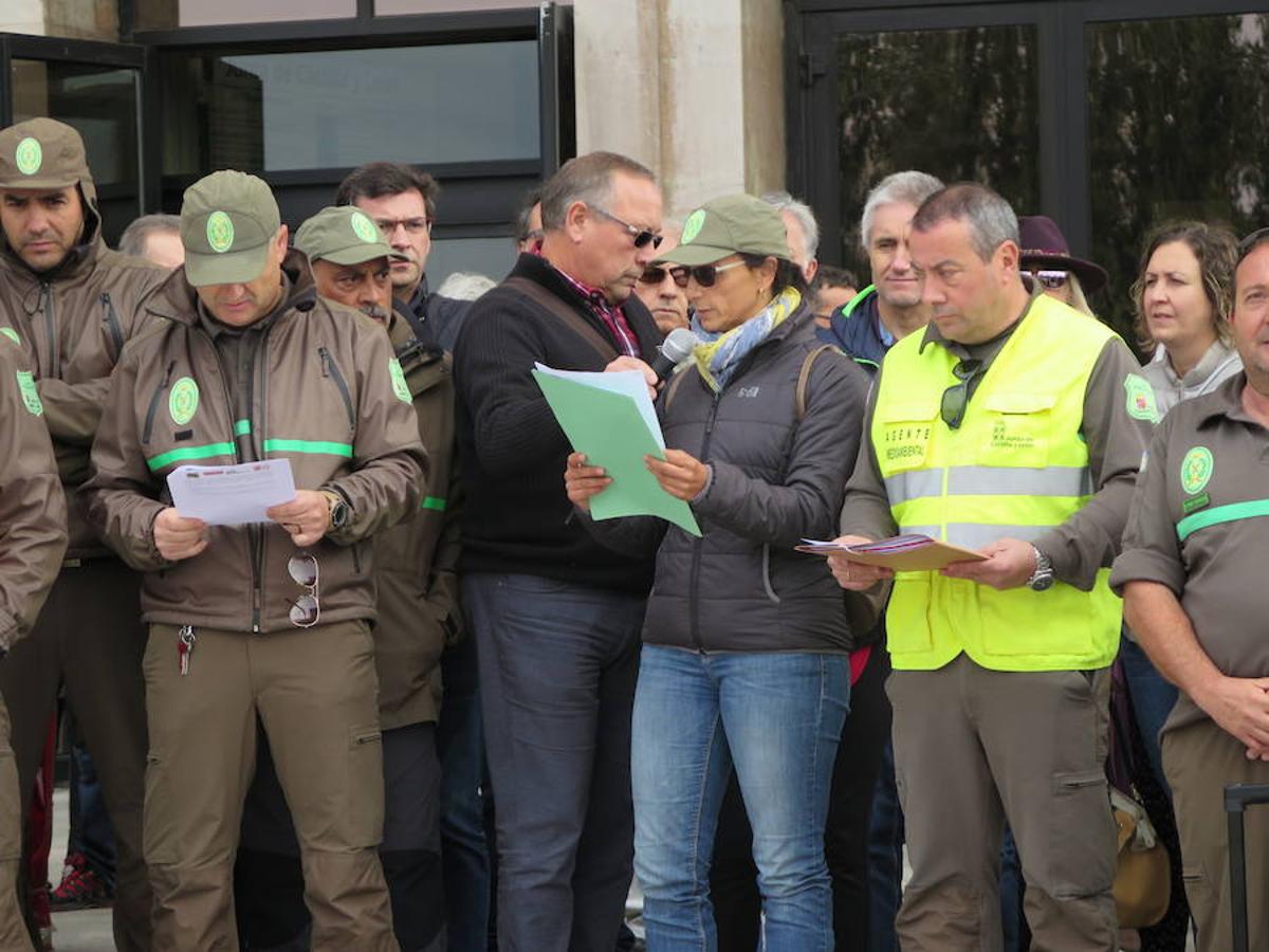 Fotos: Concentración de agentes forestales en León