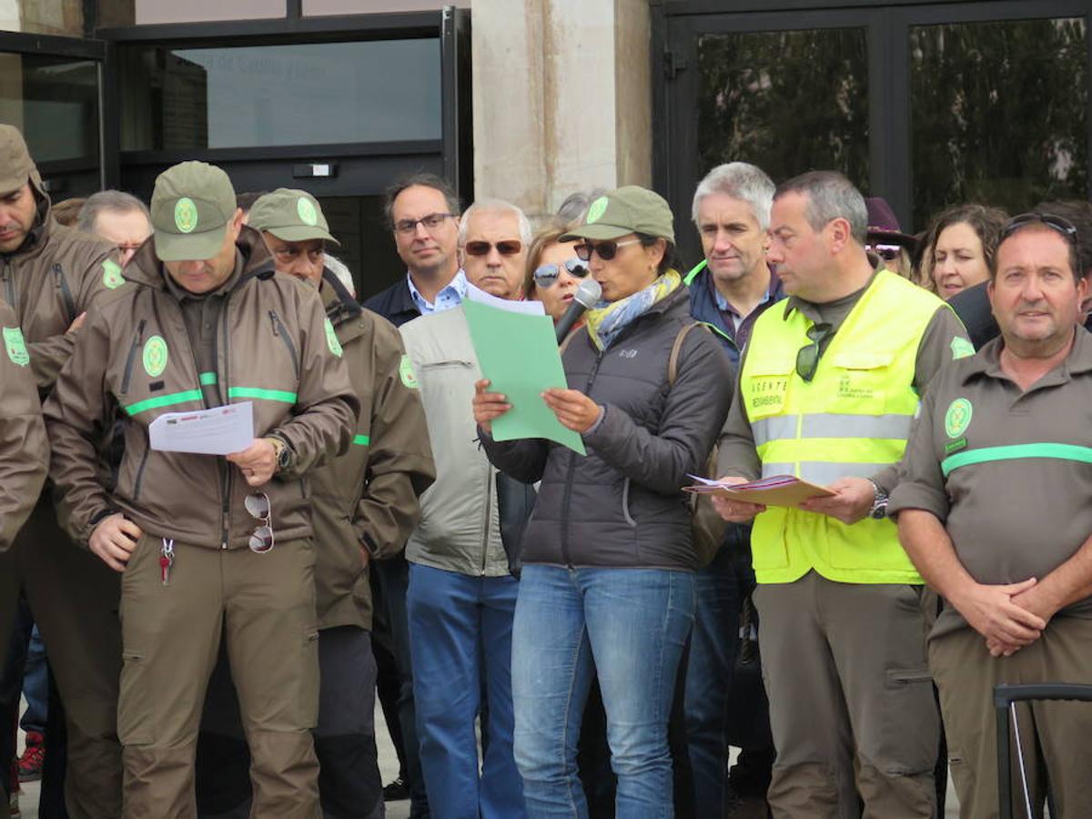 Fotos: Concentración de agentes forestales en León