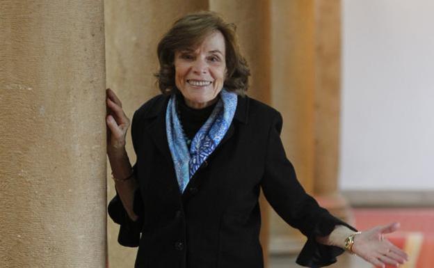 Sylvia A. Earle: «Debemos abandonar rápidamente los combustibles fósiles. Es hacerlo o morir»