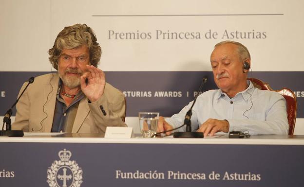 Messner y Wielicki: «El alpinismo es el arte de sufrir, no turismo de sendero»