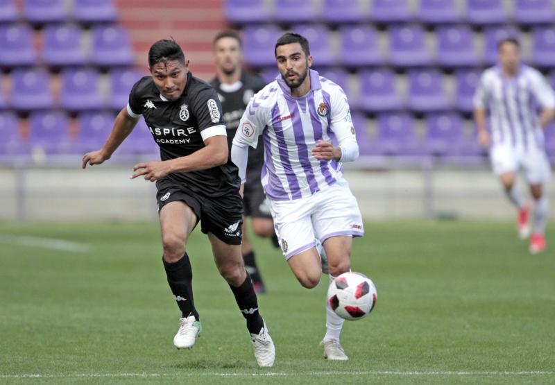 Fotos: Imágenes del choque entre el Valladolid B y la Cultural