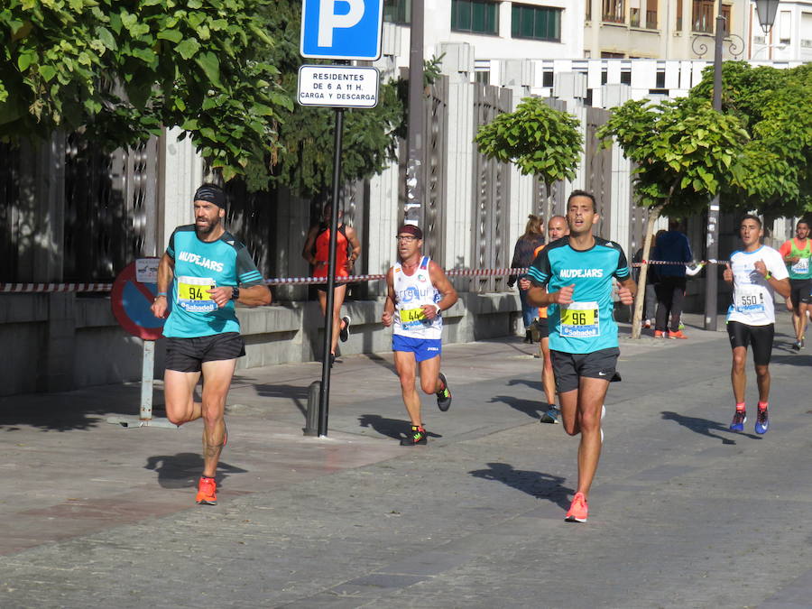 León celebra la carrera 10 kilómetros León, capital española de la gastronomía.