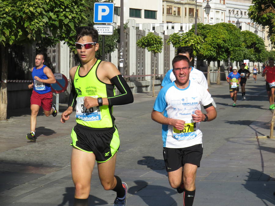 León celebra la carrera 10 kilómetros León, capital española de la gastronomía.