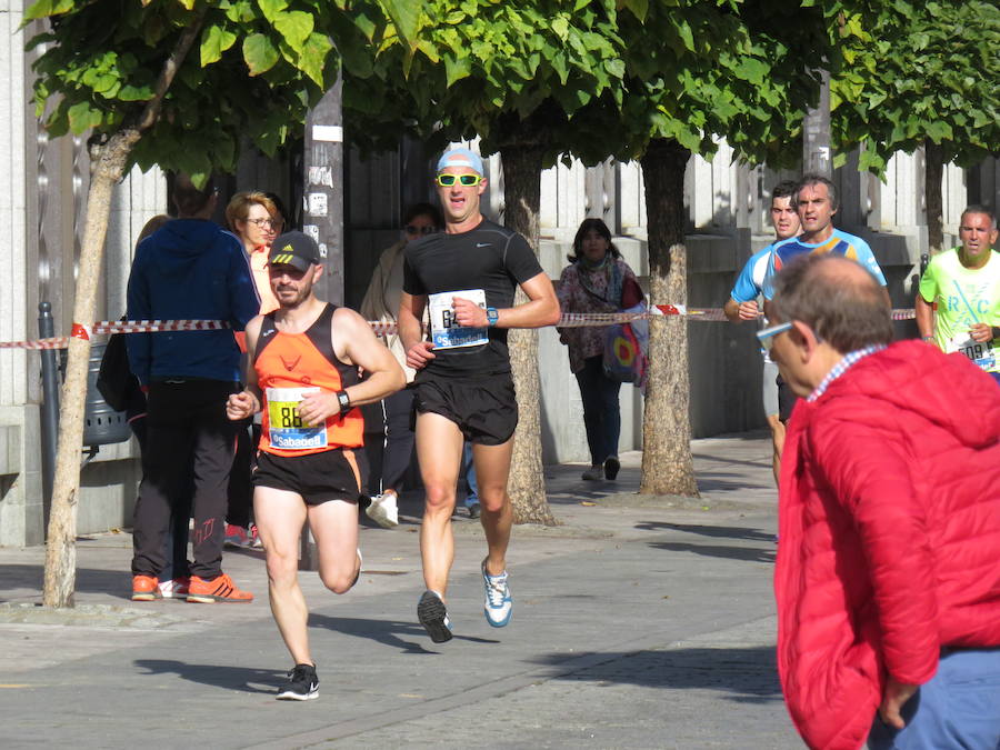 León celebra la carrera 10 kilómetros León, capital española de la gastronomía.