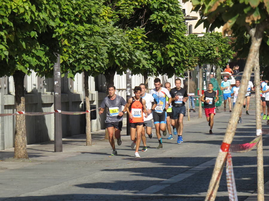 León celebra la carrera 10 kilómetros León, capital española de la gastronomía.