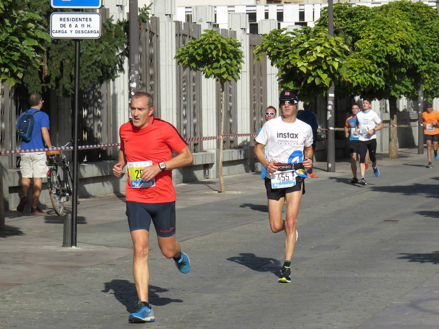 León celebra la carrera 10 kilómetros León, capital española de la gastronomía.