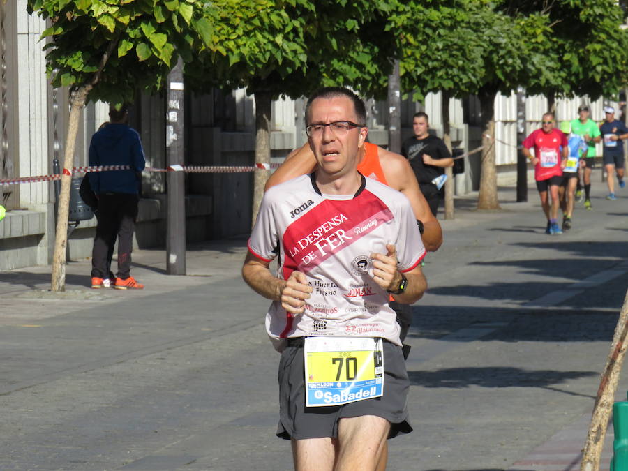 León celebra la carrera 10 kilómetros León, capital española de la gastronomía.