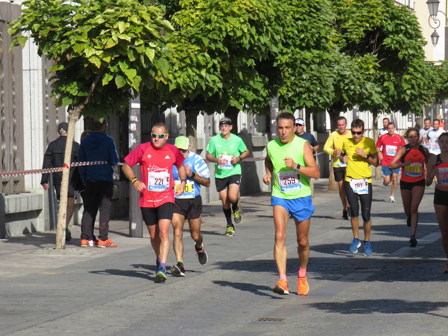 León celebra la carrera 10 kilómetros León, capital española de la gastronomía.