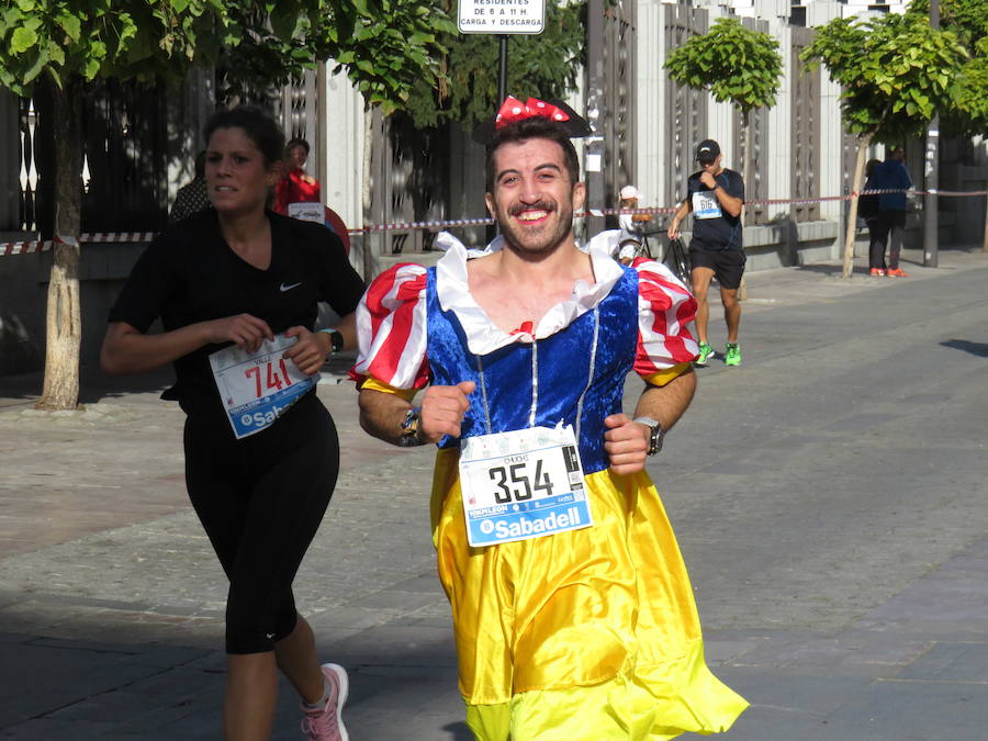 León celebra la carrera 10 kilómetros León, capital española de la gastronomía.