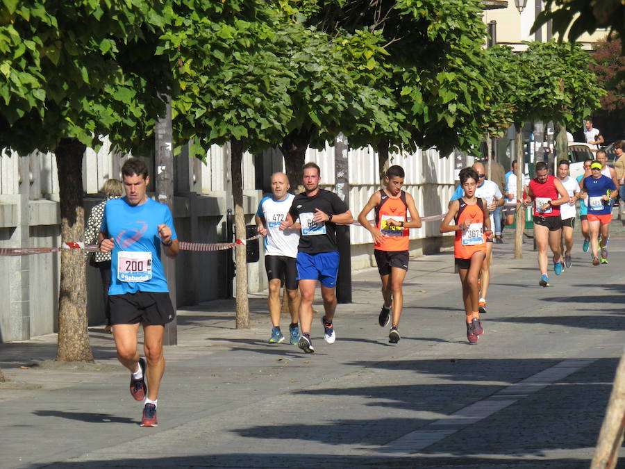 León celebra la carrera 10 kilómetros León, capital española de la gastronomía.