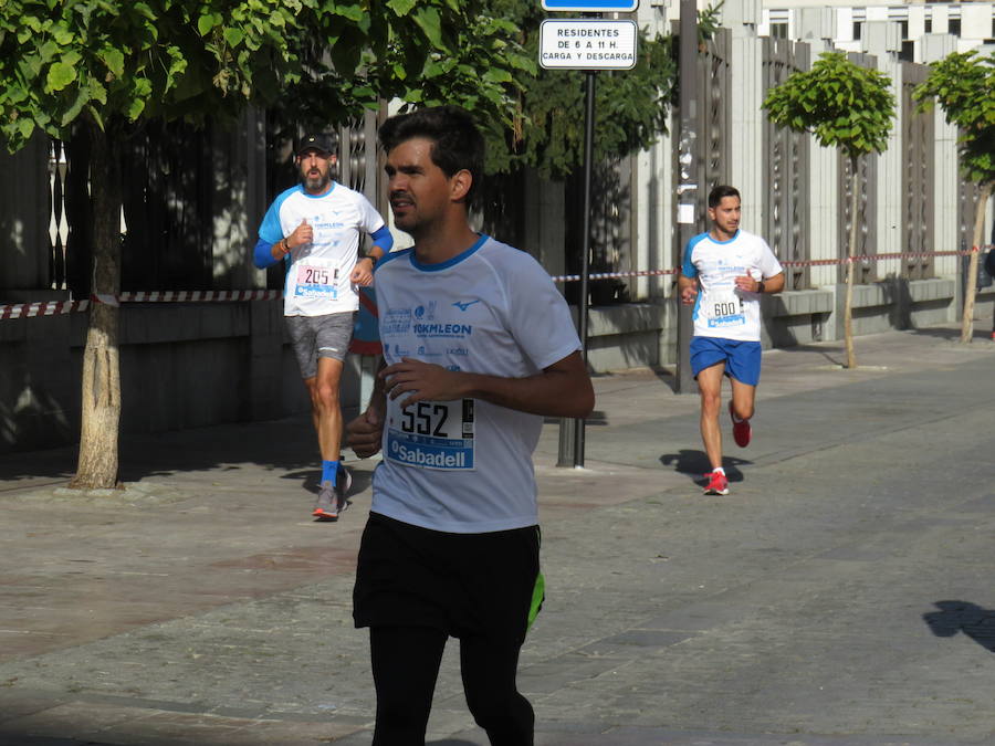 León celebra la carrera 10 kilómetros León, capital española de la gastronomía.