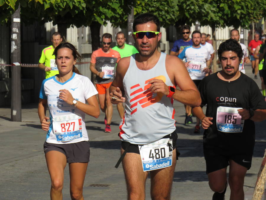 León celebra la carrera 10 kilómetros León, capital española de la gastronomía.