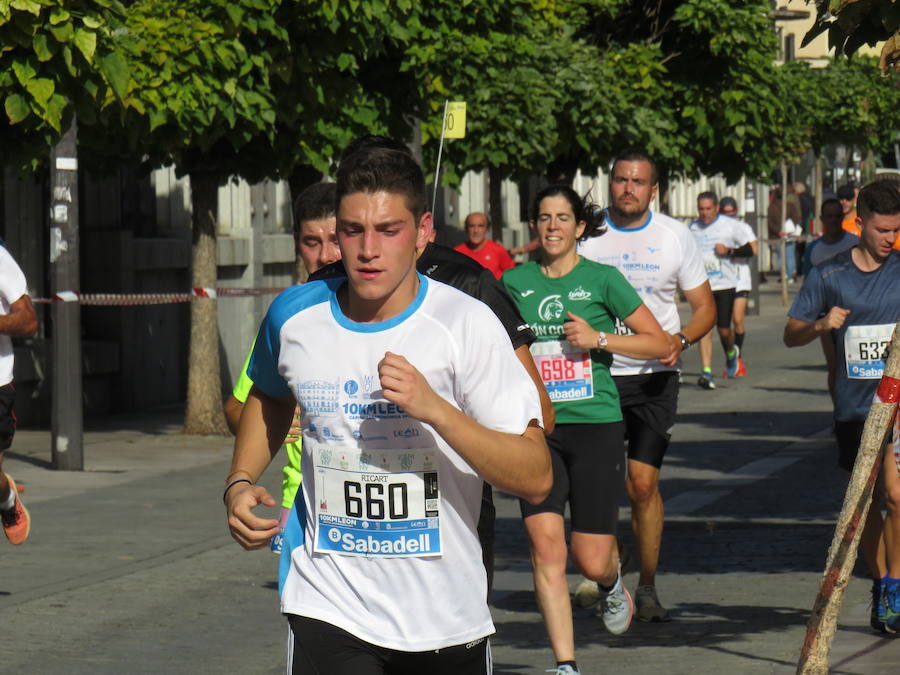 León celebra la carrera 10 kilómetros León, capital española de la gastronomía.