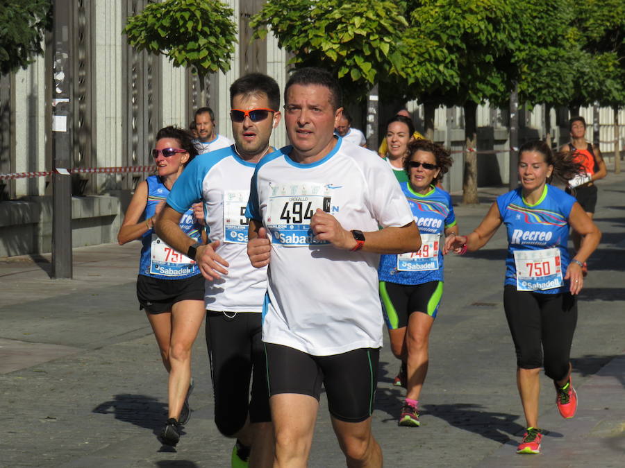 León celebra la carrera 10 kilómetros León, capital española de la gastronomía.