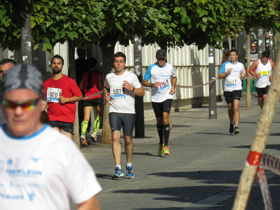 León celebra la carrera 10 kilómetros León, capital española de la gastronomía.