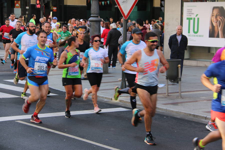 Fotos: Paso de los &#039;10 Kilómetros&#039; por Ordoño II