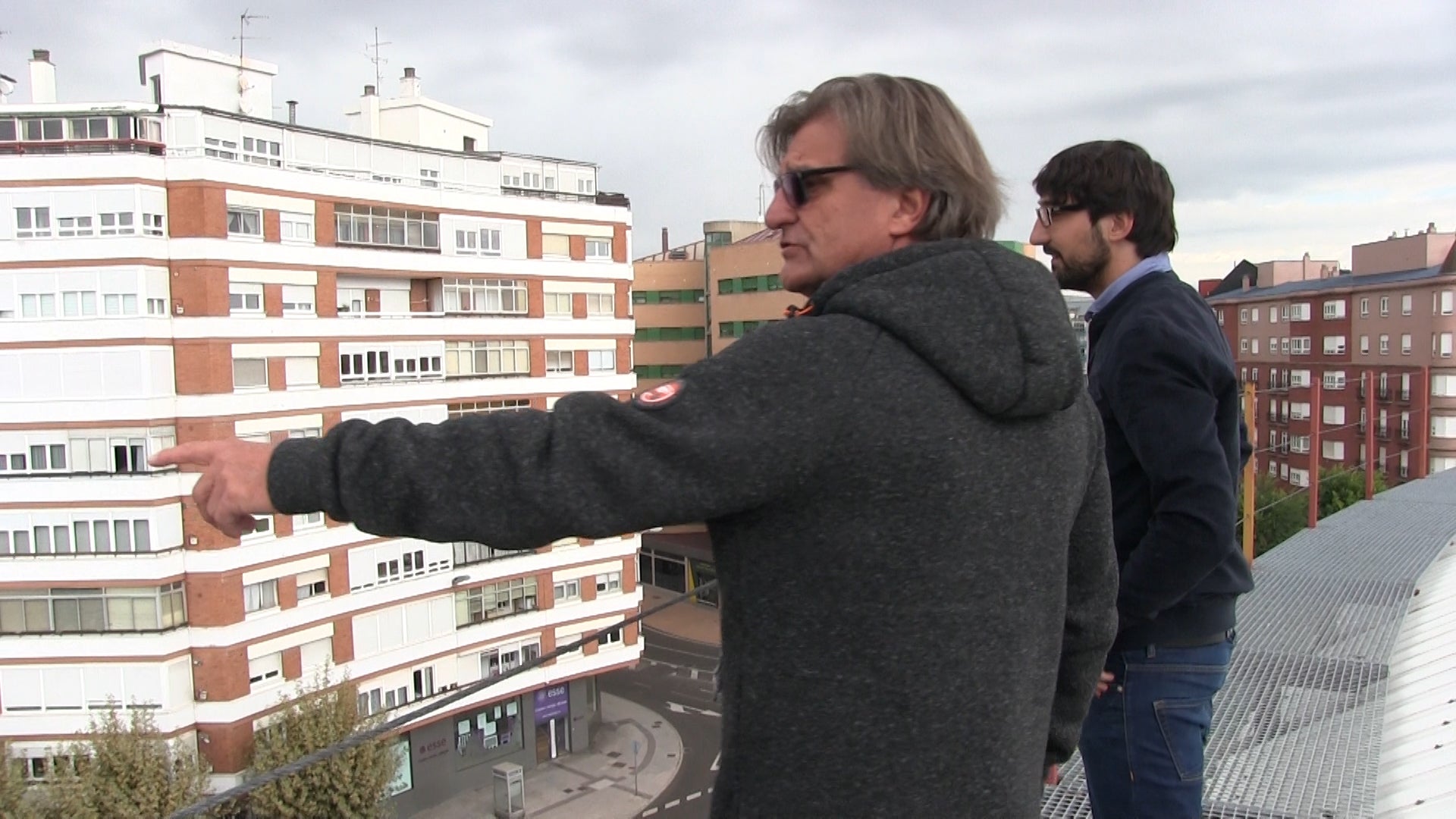 Carlos Alberto Albano Gatti, conocido como Tano, reside desde hace más de 10 años en Plaza de Toros de León, este argentino de 65 años de edad abre, cierra y vigila este recinto que para él es su casa 