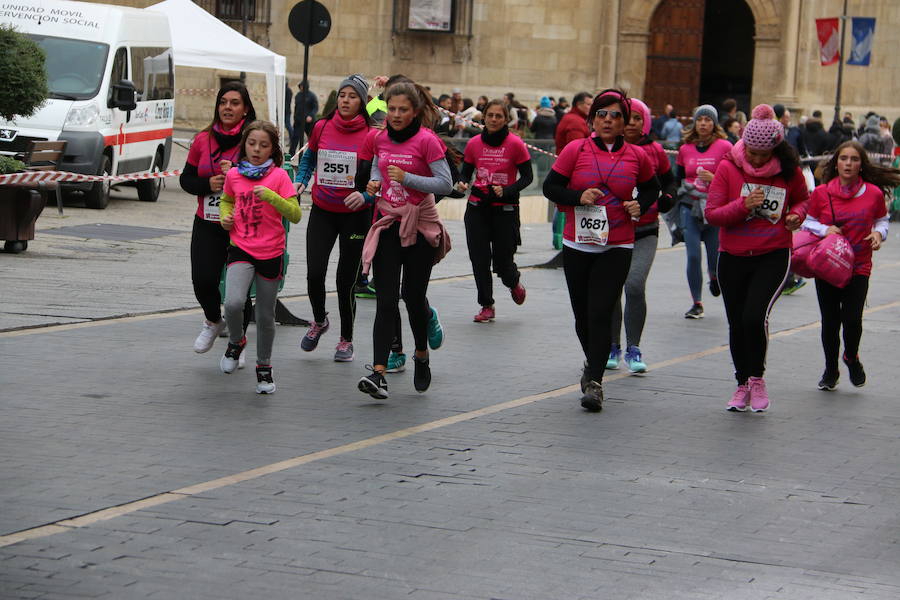 Fotos: Búscate en la Carrera de la Mujer 2018 de León (III)