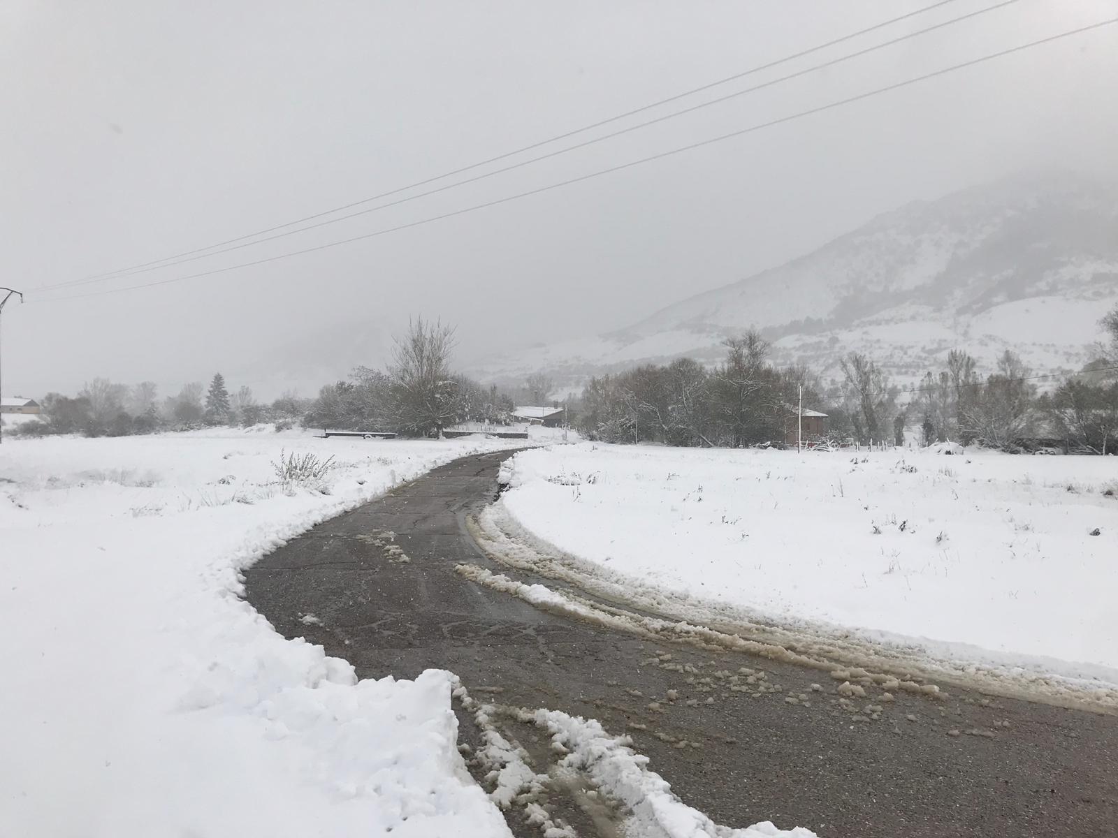 La nieve provoca numerosos problemas en las carreteras de la provincia de León