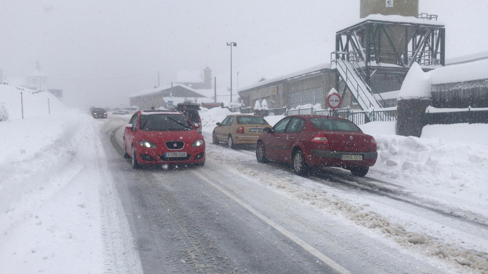 La nieve provoca numerosos problemas en las carreteras de la provincia de León