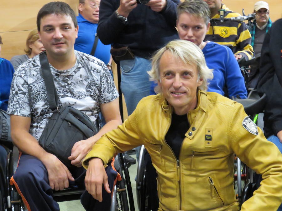 Fotos: Jesús Calleja visita el CRE de San Andrés