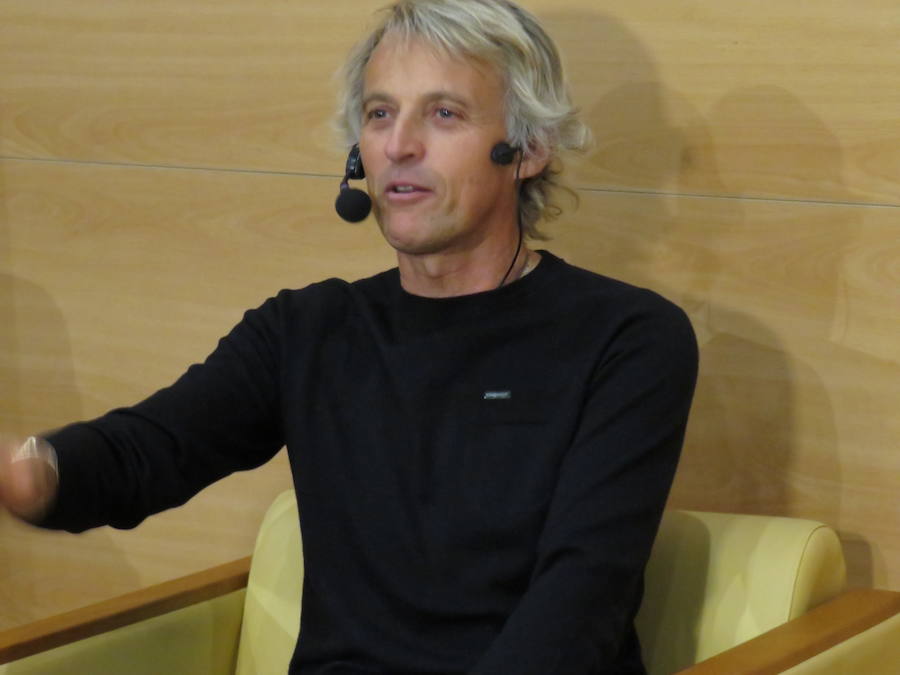 Fotos: Jesús Calleja visita el CRE de San Andrés