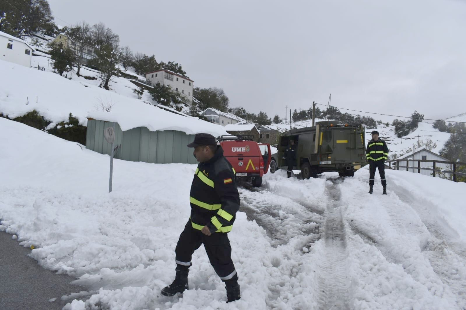 107 militares y 36 vehículos se han desplazado hacia Asturias para colaborar en los trabajos de limpieza de viales y en la normalización de la situación tras la petición expresa del Principado