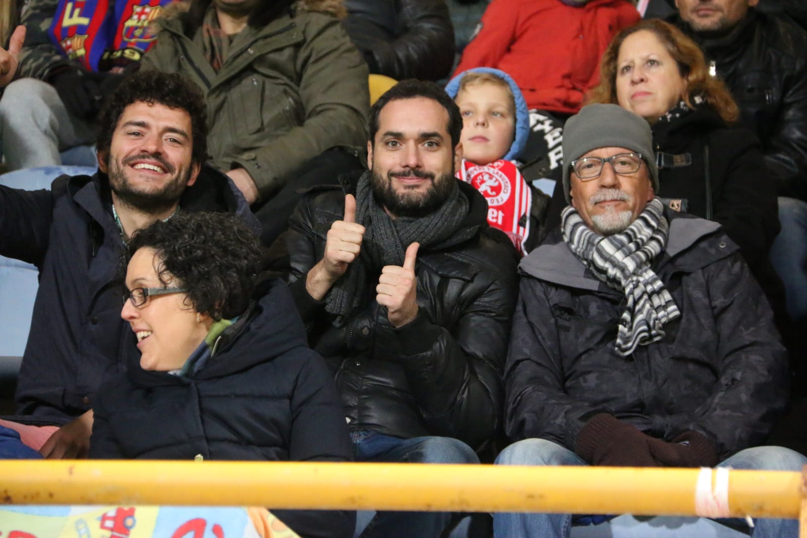 La grada del Reino de León arropó a la Cultural y Deportiva Leonesa en un gran partido ante el FC Barcelona