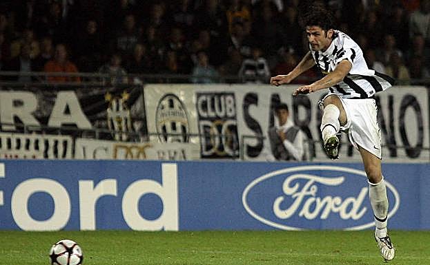 Iaquinta, con la camiseta de la Juventus en un partido de Champions en 2009. 