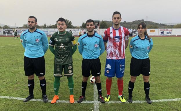 Foto inicial de ambos capitanes.