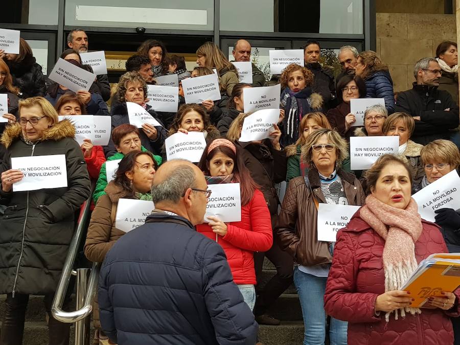 Fotos: Parón a las puertas de los Juzgados de León