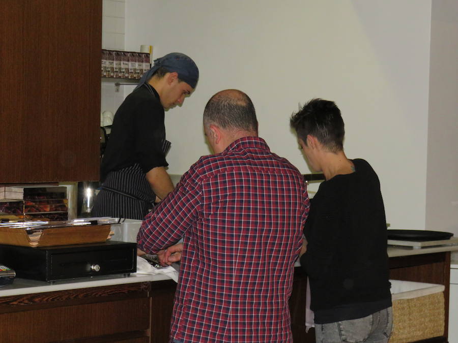 Fotos: Juanjo y Yolanda despiden el Cocinandos de la calle Campanillas