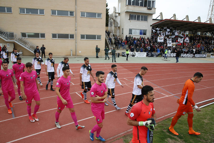 Fotos: Las imágenes de la derrota de la Ponferradina ante Unionistas