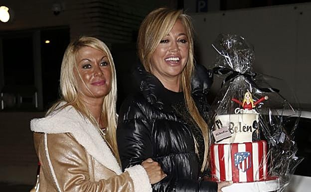 Belén Esteban cumple 45 años rodeada de amigos