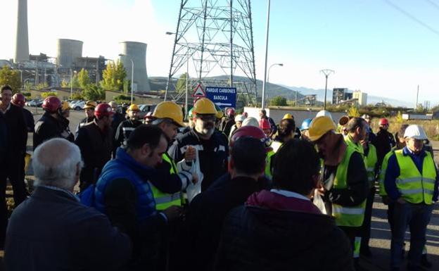 Imagen de una de las concentraciones de los trabajadores de las auxiliares.