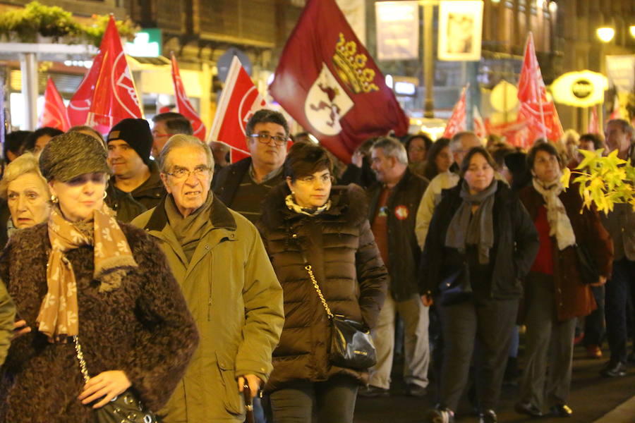 Fotos: Manifestación del 15-N por las calles de León