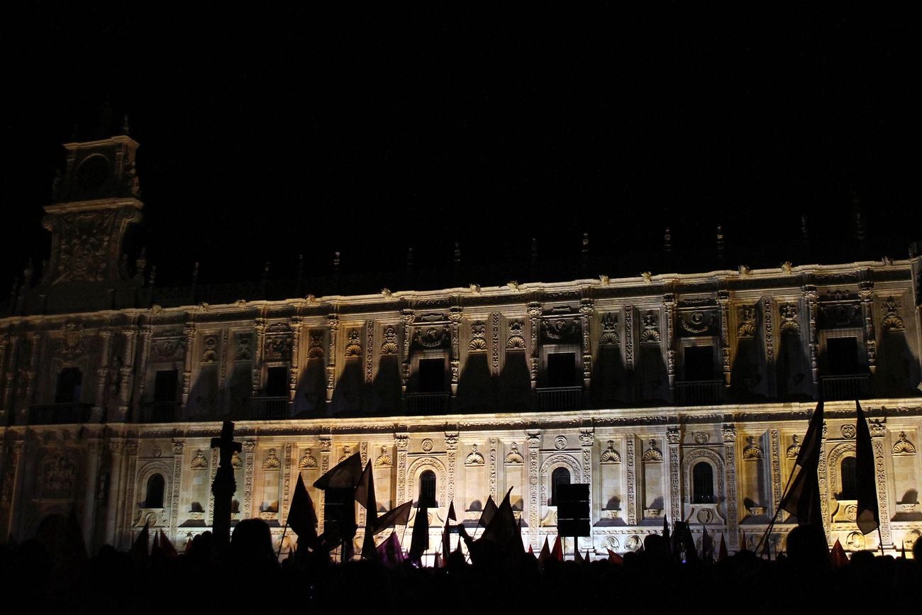 Más de 12.000 personas se dan cita en la capital para defender el futuro de la provincia 