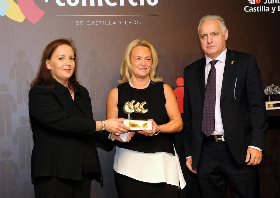 Entrega del premio a Óptica Europa. 