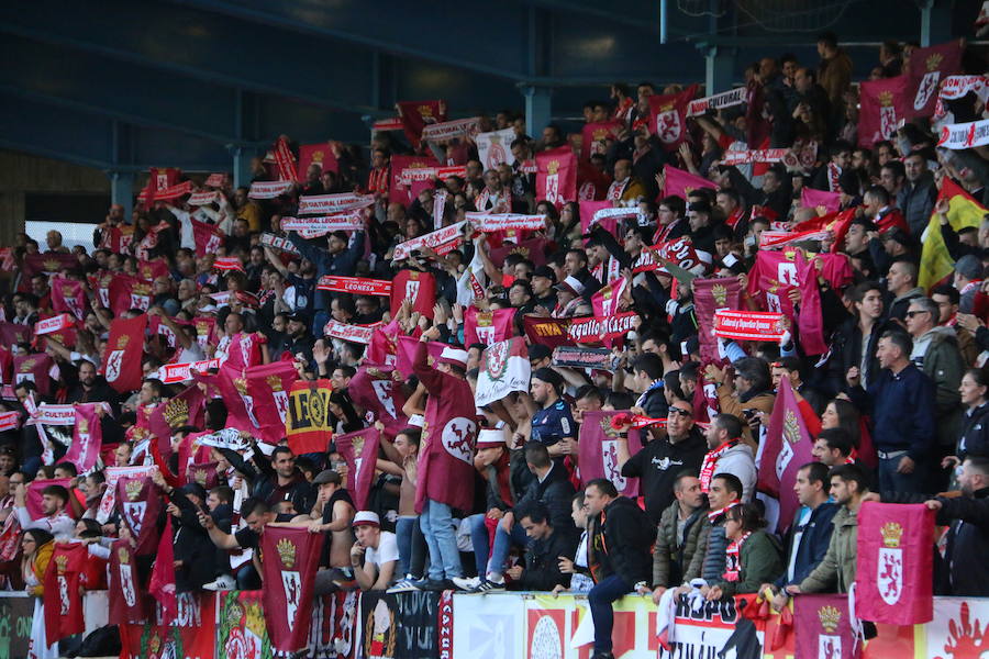 Fotos: Ambiente en las gradas de El Toralín