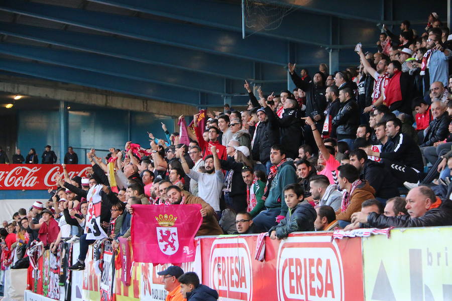 Fotos: Ambiente en las gradas de El Toralín