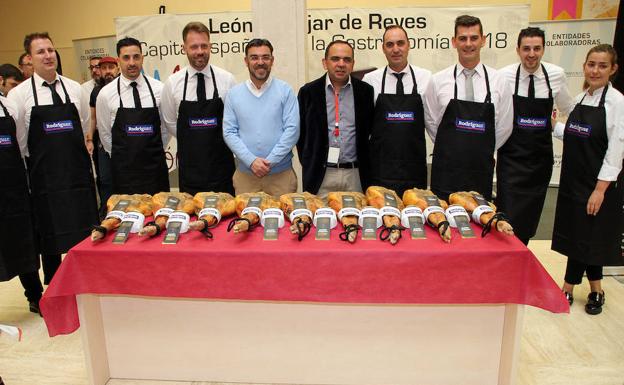 Galería. Participantes del IV Concurso Nacional de Cortadores de Jamón Agustín Risueño. 