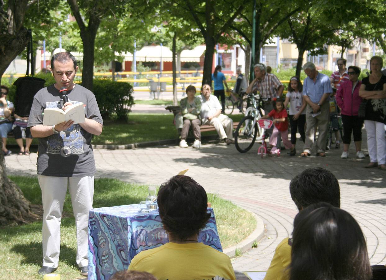 04.06.12 El escritor José Manuel de la Huerga lee poemas en el programa Junio en el Esgueva.