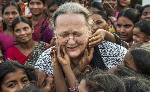 Anna Ferrer visita León para explicar los avances en la erradicación de la pobreza en la India