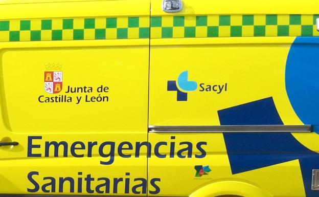 Imagen de una ambulancia de Emergencias Sacyl.